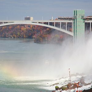 Rainbow Bridge in Niagara Falls
